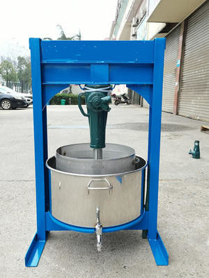 Buy Heavy duty cold press squeezer dewatering machine cassava food turmeric ginger fruit juicer juice extractor automatic online manufacture